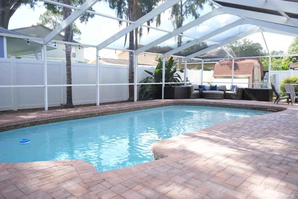 Villa Hosting New Tampa Exterior foto